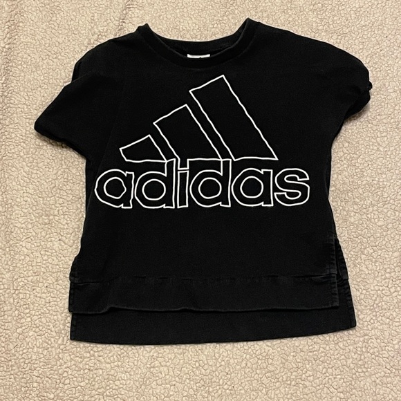 Adidas shirt. - Picture 1 of 1